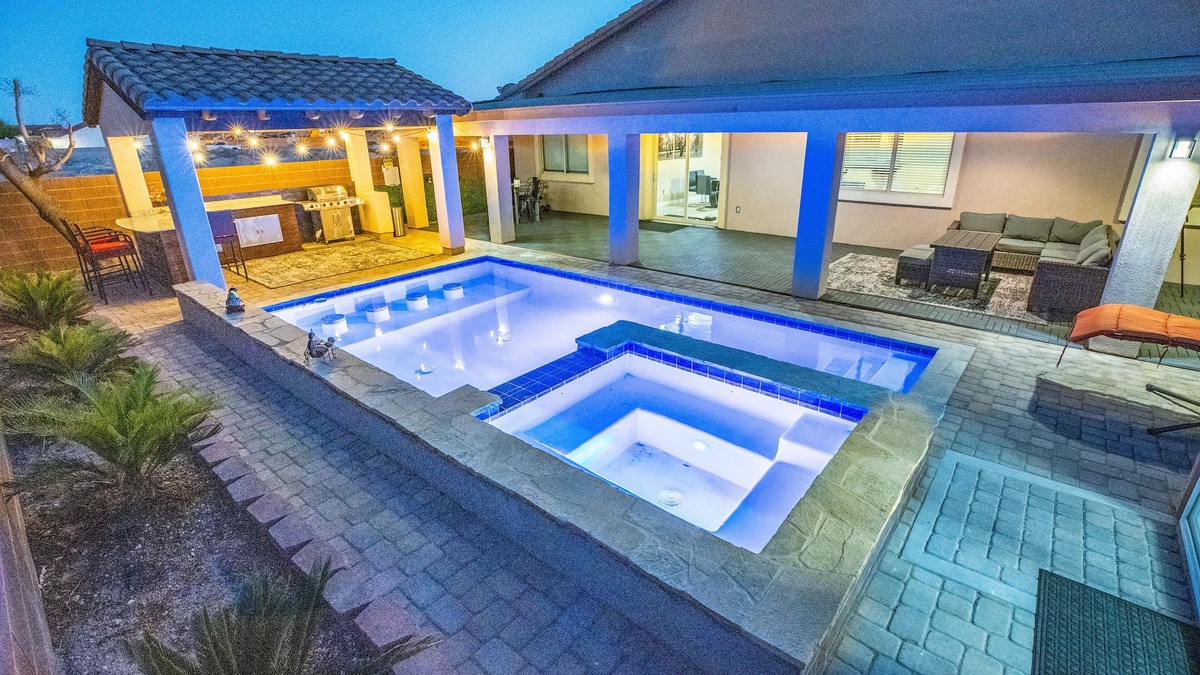 North Las Vegas House | 2700 Sq Ft House W/25Foot Heatable NEW! Pool/Spa