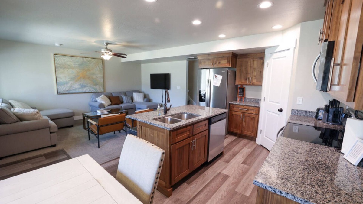 Garden City House | 285 - Bear Lake Escapes. The perfect lake vacation in Bear Lake, Utah! BLE #285