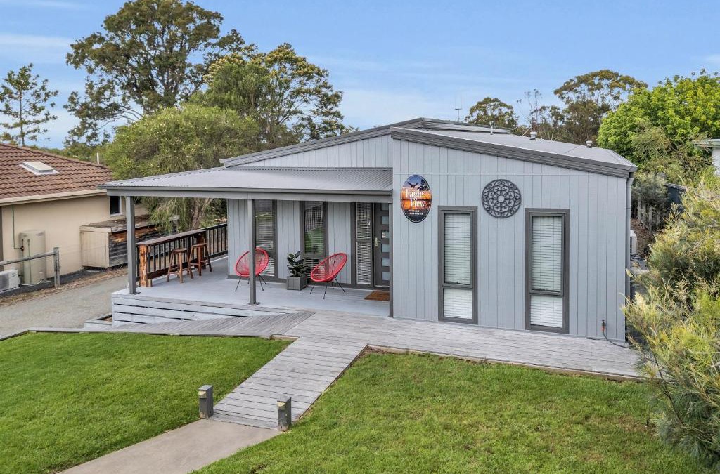 Mallacoota House | 29 Mirrabooka Road, Mallacoota - Eagle View House