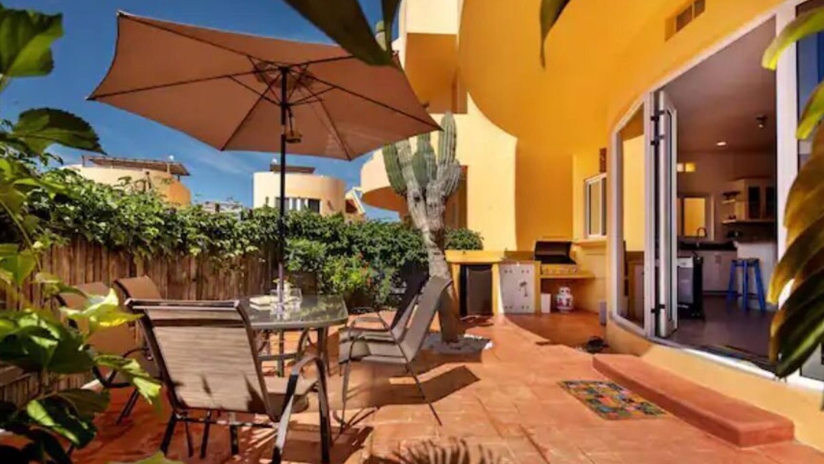 El Pescadero Condo | 2A, Cerritos, brand new condo steps from the ocean