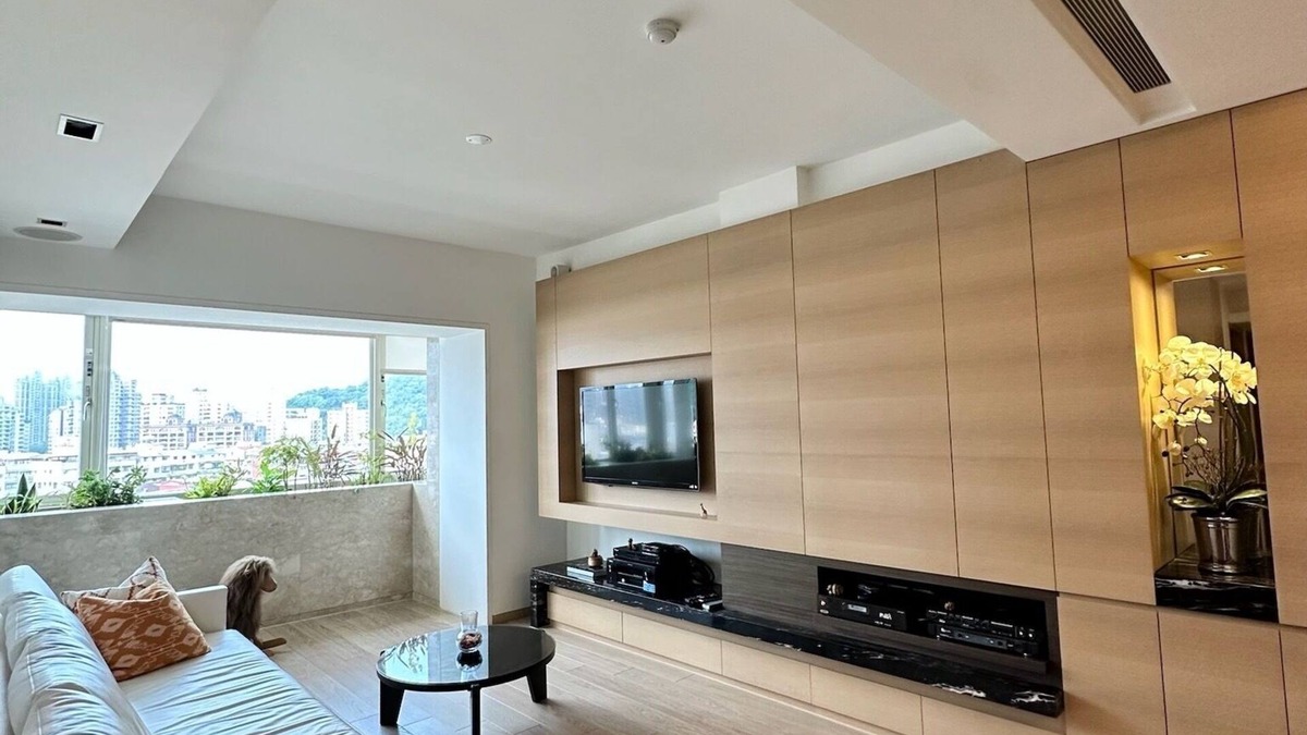 Xinyi Apartment | 2bd/2ba Taipei Skyline Views|Xinyi District|Walk to Taipei 101 & Xiangshan