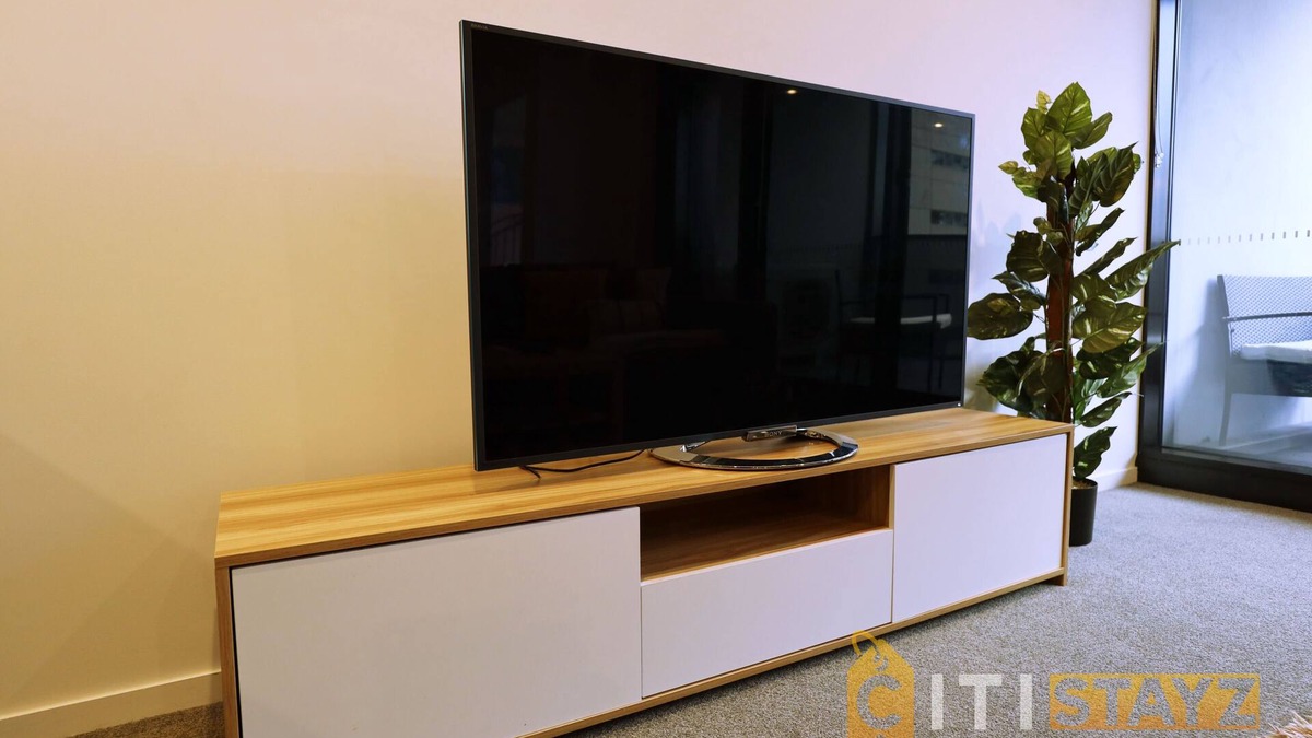 Phillip Apartment | 2bd 2bth - Chic Apt in Woden CBD