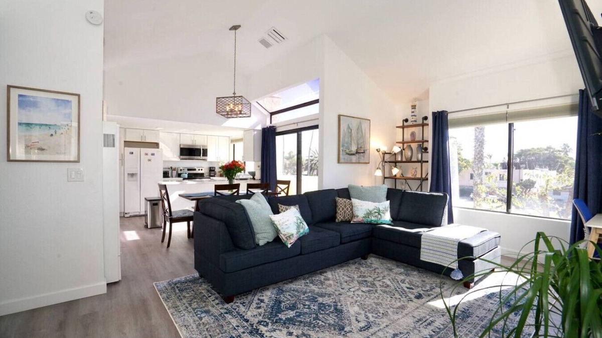 Crown Point Apartment | 2Bed 2Bath APT walking distance to BEACH and BAY i