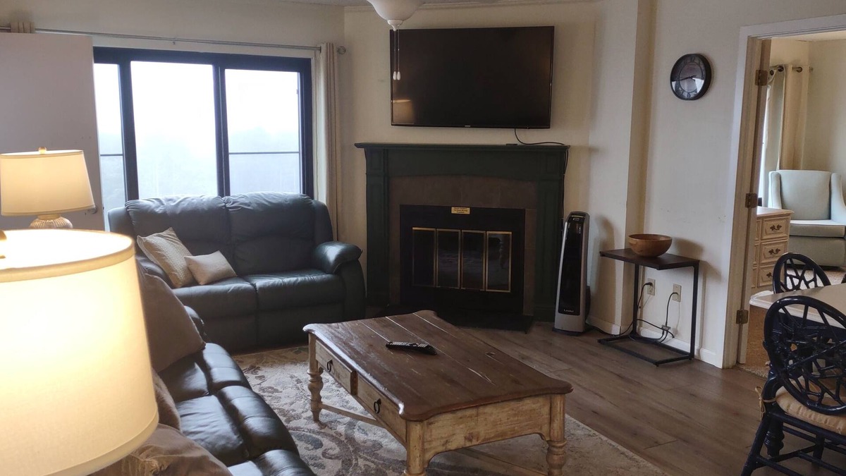 Snowshoe Condo | 2BR/2Bath Condo in Snowshoe at Silver Creek Lodge.
