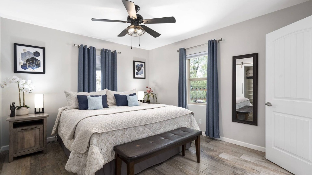 Casa Solariega House | 2br/2bath/washer/dryer HGTV inspired show home