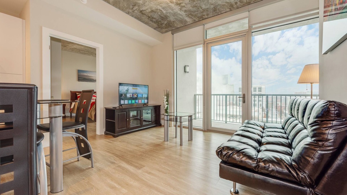 Second Ward Apartment | 2BR Apartment near Convention Center - No Balcony by RedAwning