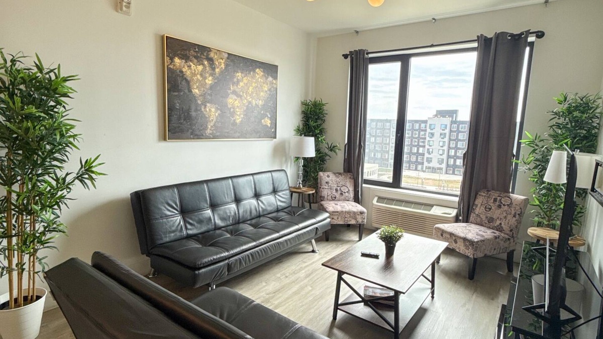 Elizabeth Apartment | 2BR apt close to EWR Airport 3115