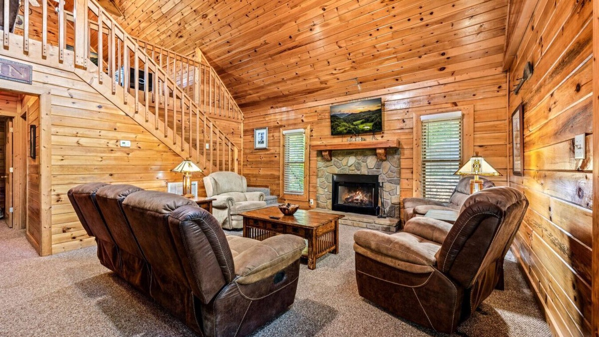 Sevierville Apartment | 2BR Cabin w/Lake Access*Hot Tub*Game Room*Pets!