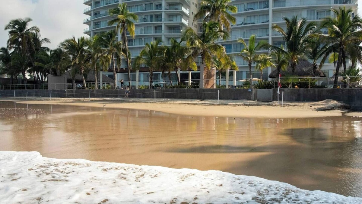 Zona Dorada Apartment | 2BR condo right on the beach - Zona Dorada