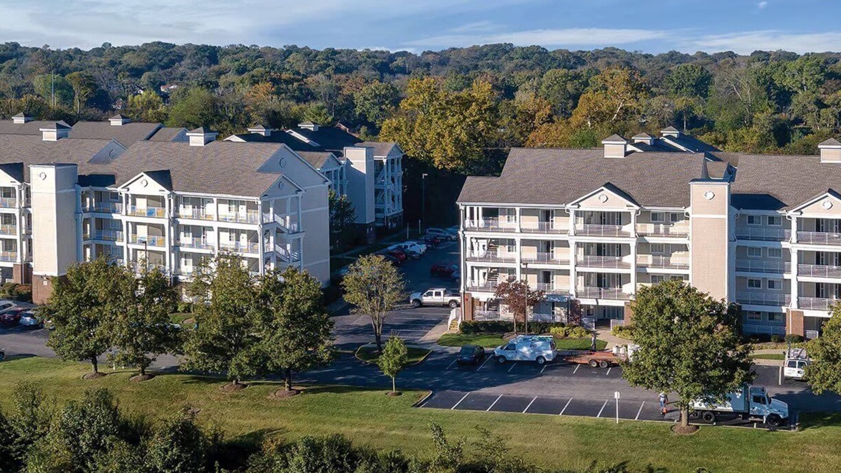 Pennington Bend Condo | 2br Deluxe Condo on the River in Heart of Music City!