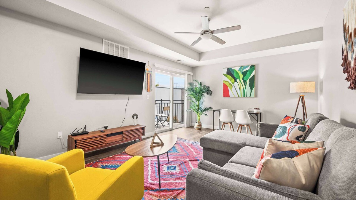Fairpark Apartment | 2BR Downtown SLC Hot Tub Free Parking
