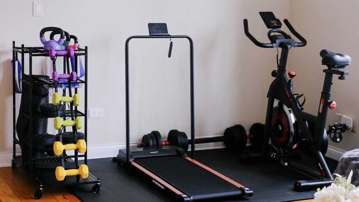 Irving Park East Apartment | 2BR Fitness Pad Private Gym Sleeps 7