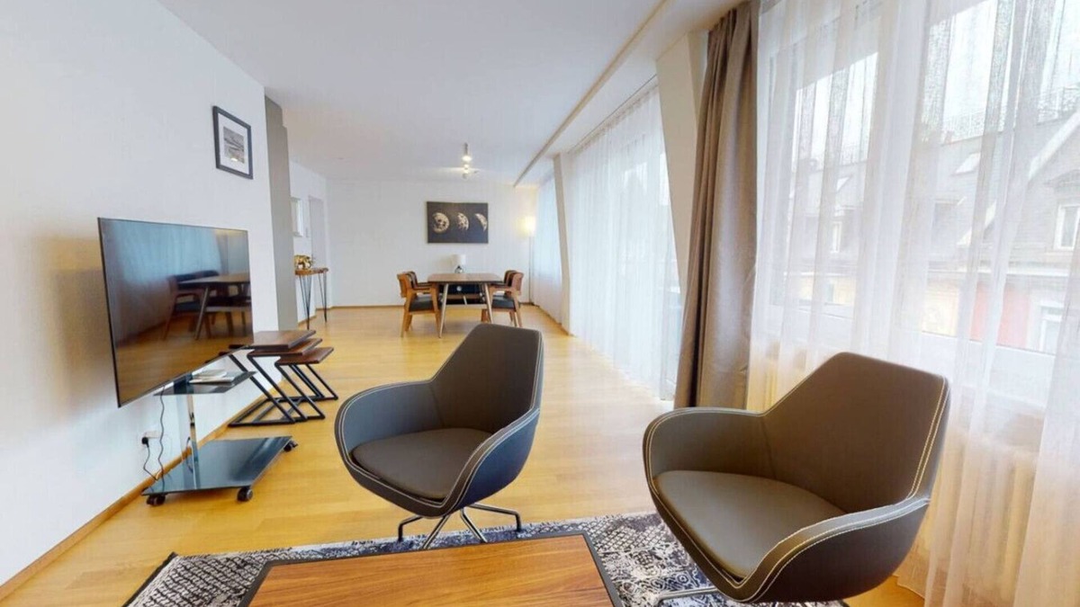 Sihlfeld Apartment | 2BR flat in the city center (West 12)