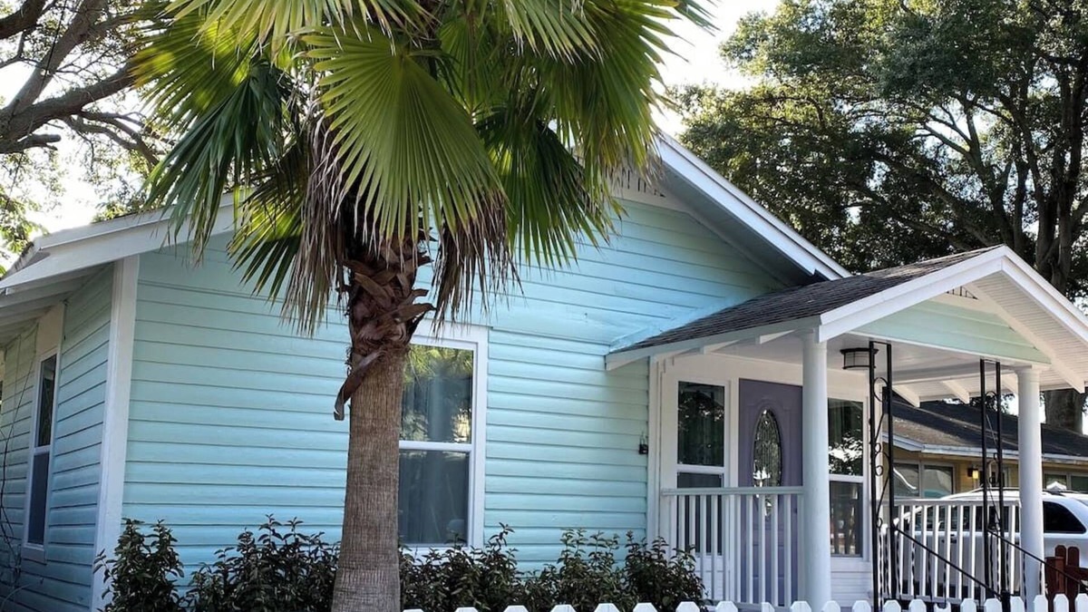 Historic Uptown House | 2BR Happiness in a Bungalow - Walk to Downtown