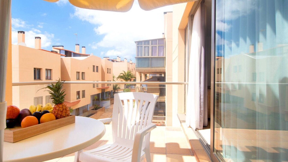 Esquinzo Apartment | 2BR Home 1A next to Esquinzo Beach - Terrace