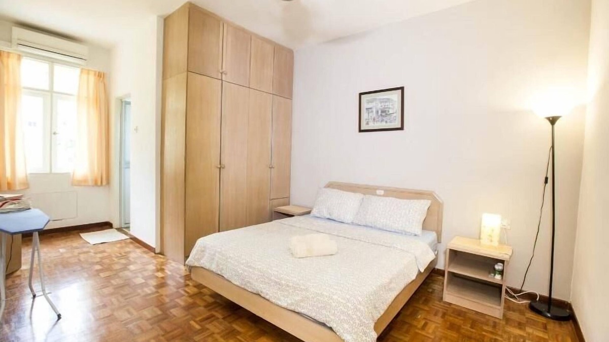 Batu Ferringhi Apartment | 2BR near the Beach (WiFi & CableTV)