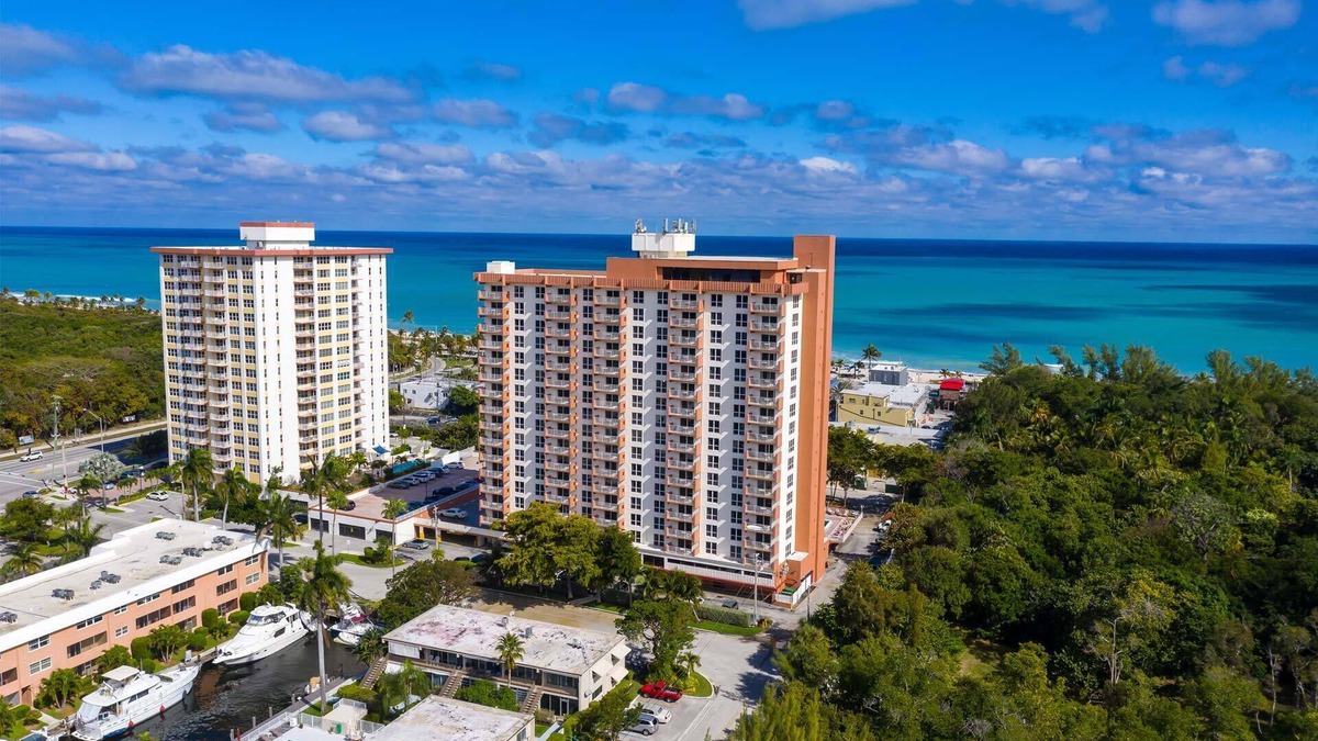 Birch Park Finger Streets Condo | 2BR Oceanfront Condo! Central Fort Lauderdale Beach. Sleeps 8.