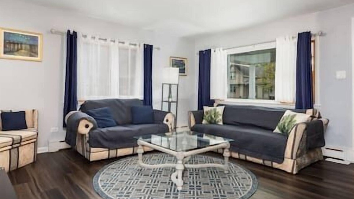 Crete Apartment | 2BR+Office Apt. Chicago South Suburbs Near Indiana