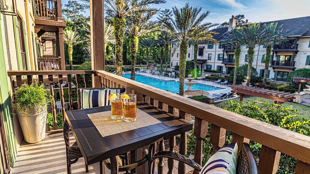 St. Augustine Condo | 2BR Pool front view- no carpet- balcony- near historic district & beaches