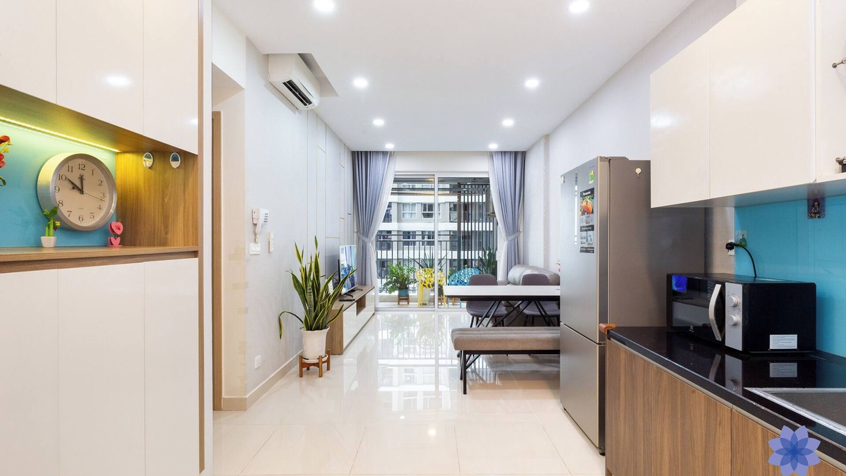 Phu Nhuan Apartment | 2Brs Apartment near Tan Son Nhat Airport, Free Gym & Pool
