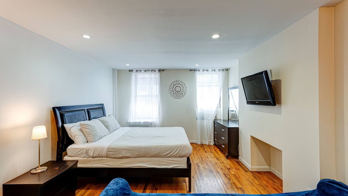 Midtown South Apartment | 2FW Chelsea Studio in NYC