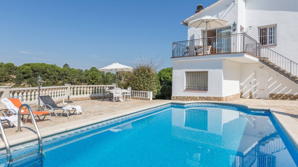 Vidreres Villa | 2MARI01 - 6 bedroom house with private swimming pool in a quiet location