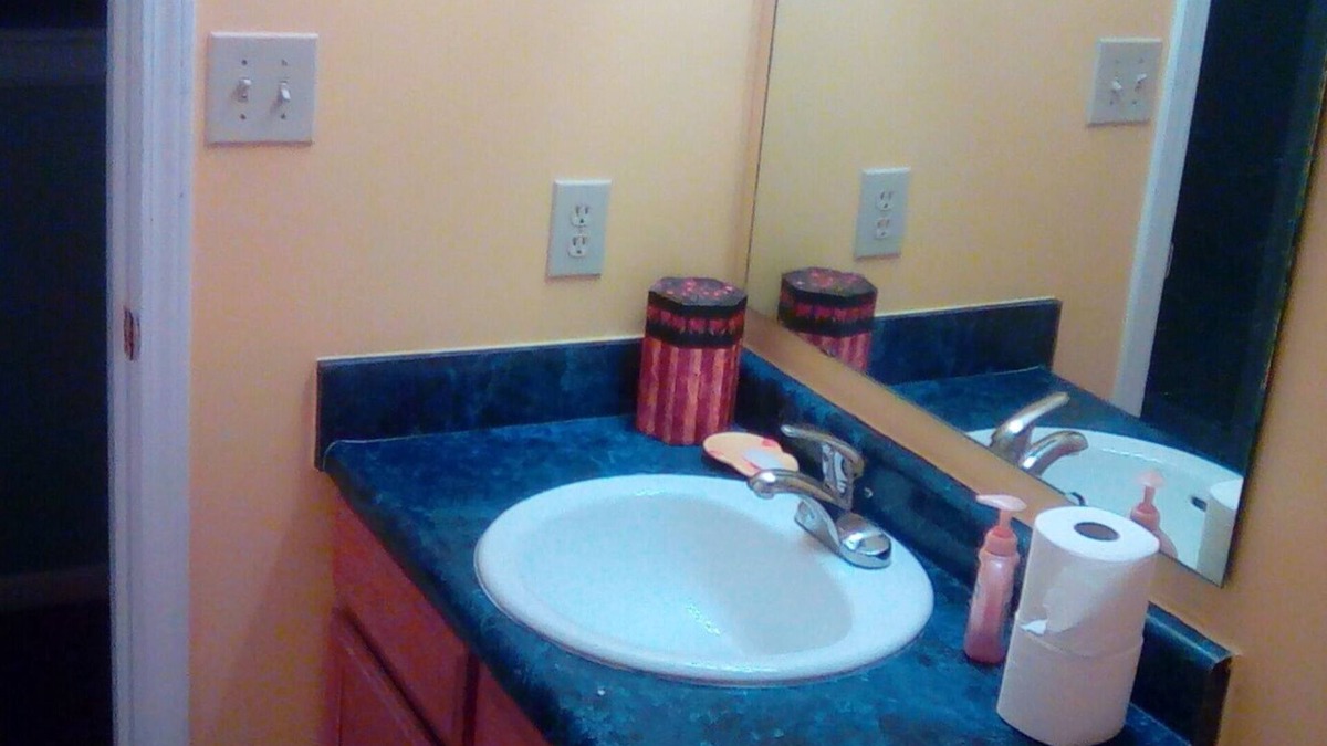 Pike House | 2Miles from the Indy500Race fans 180 a night or 800 a week for nice room