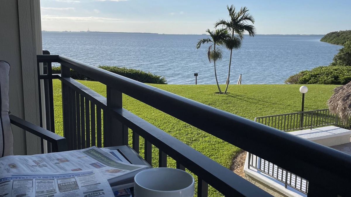 Isla del Sol Condo | 2nd floor condo overlooking pool with a beautiful bay view.