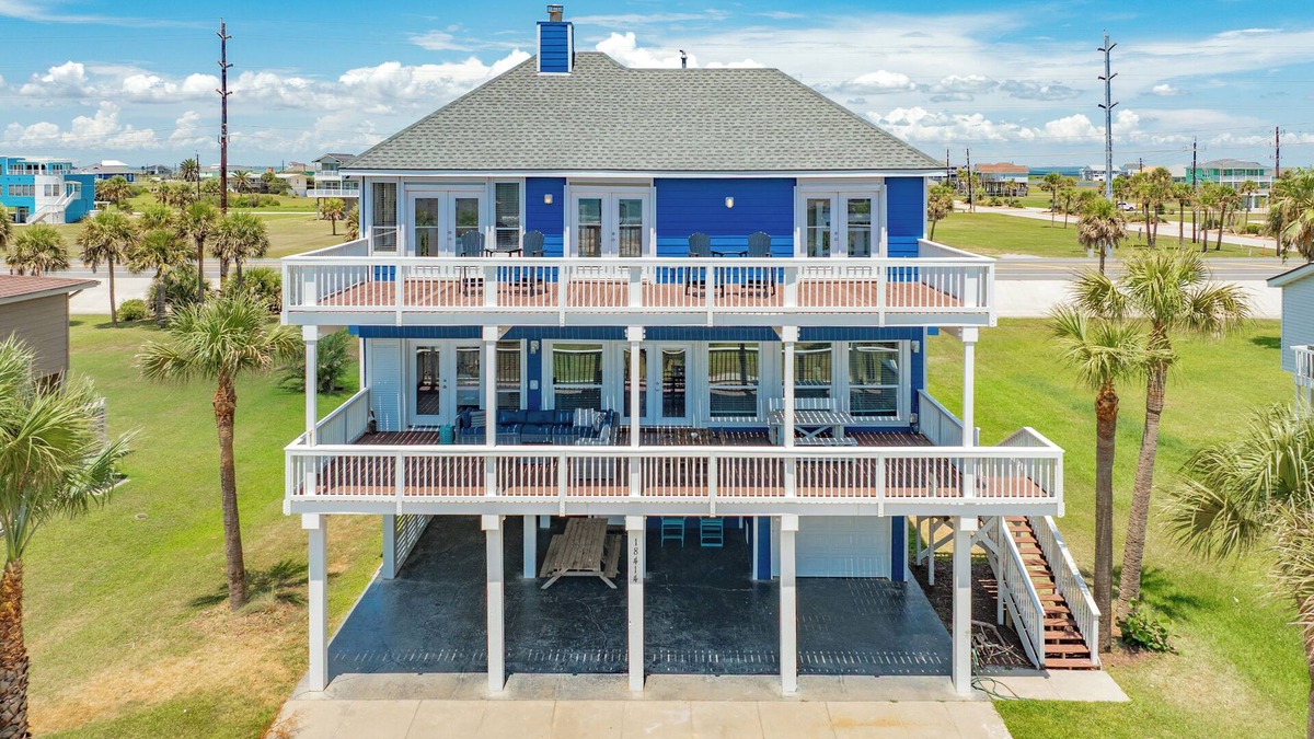 Indian Beach House | 2nd Row Gulf views, 2 decks, Updated Private Beach House