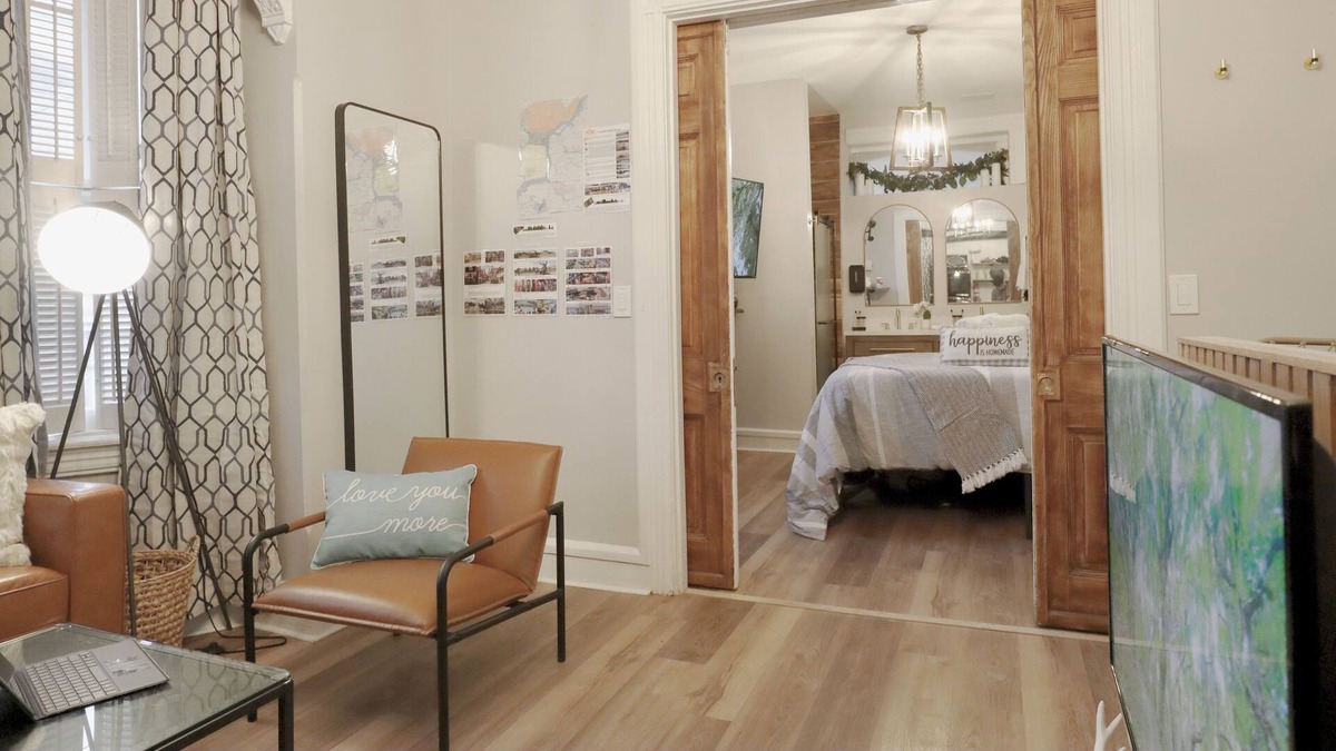 Woodbury Apartment | 2RetroChic★Parking★950Mb★20min PHL