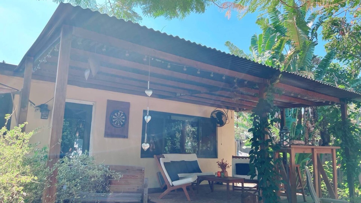 Boca Raton House | 3/1 Outdoor retreat in East Boca Raton. Walk to Brightline, Mizner & beach.