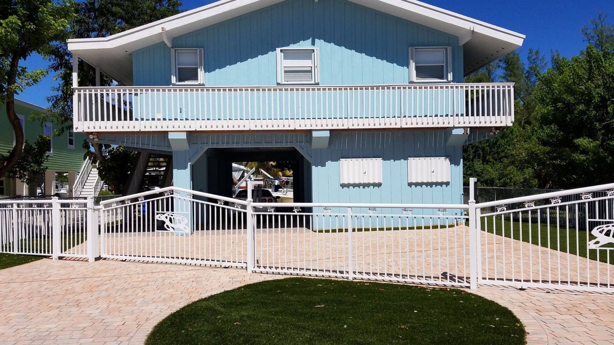 Hammer Point House | 3/3 Water front Vacation Home
