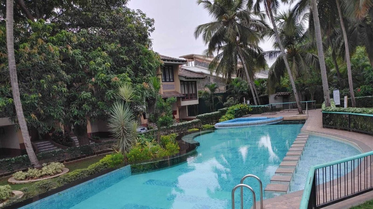 Varca House | 3-4 kms from two serene beaches in South Goa, an oasis of comfort