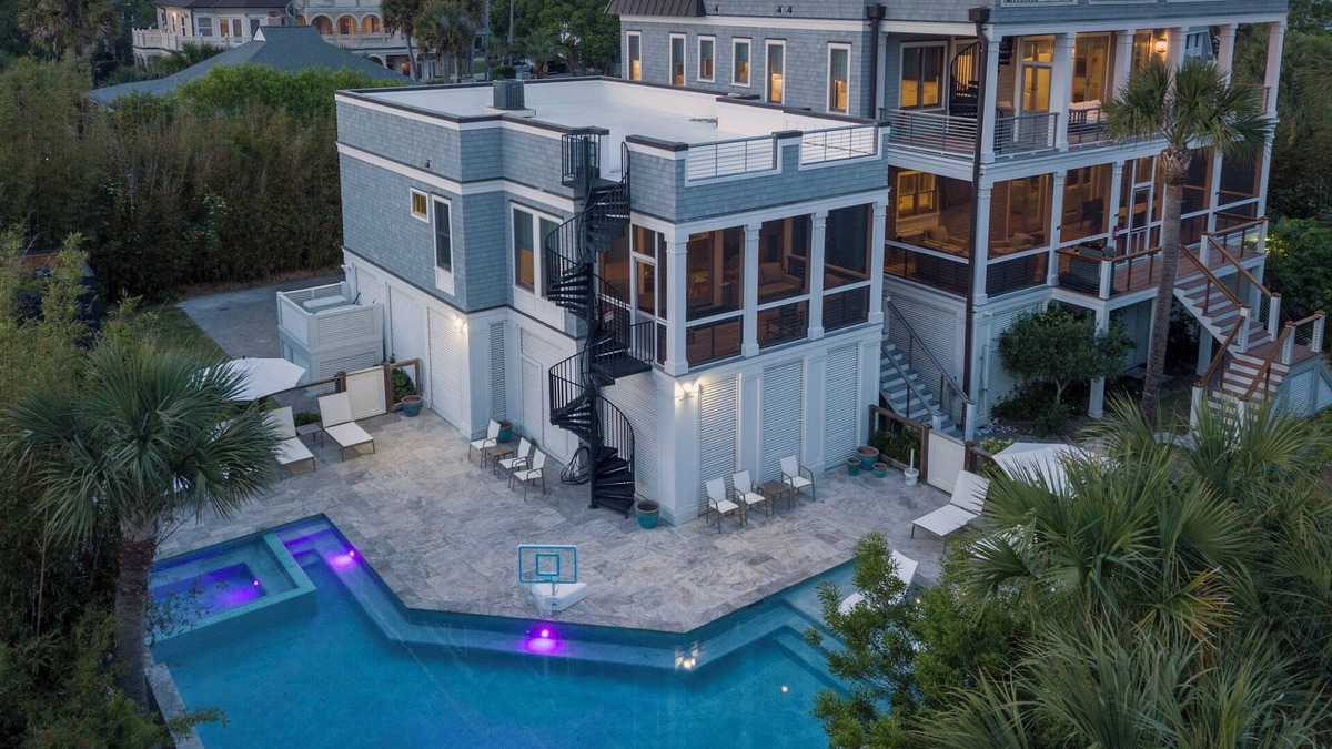 Charleston County House | ๐3 53rd Ave~ Stunning Ocean Views, Pool, Hot Tub, Elevator, Mother-in-law Suite๐