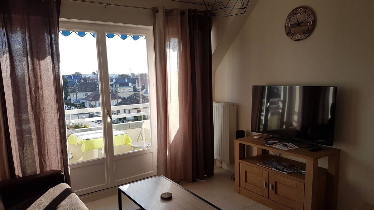 Ouistreham Apartment | 3 * apartment at 200m BEACH & THALASSO - WIFI - BICYCLES