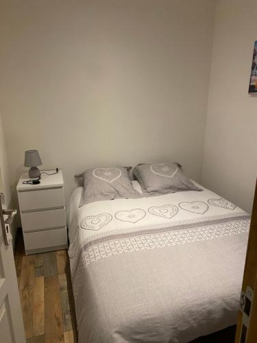 Lussac-les-Chateaux Apartment | 3 appartements T1 meublé Lussac 86320