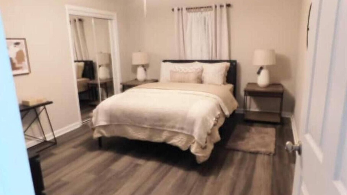 Stone Mountain House | 3 Bdrm Jewel: Luxury w/own Pool