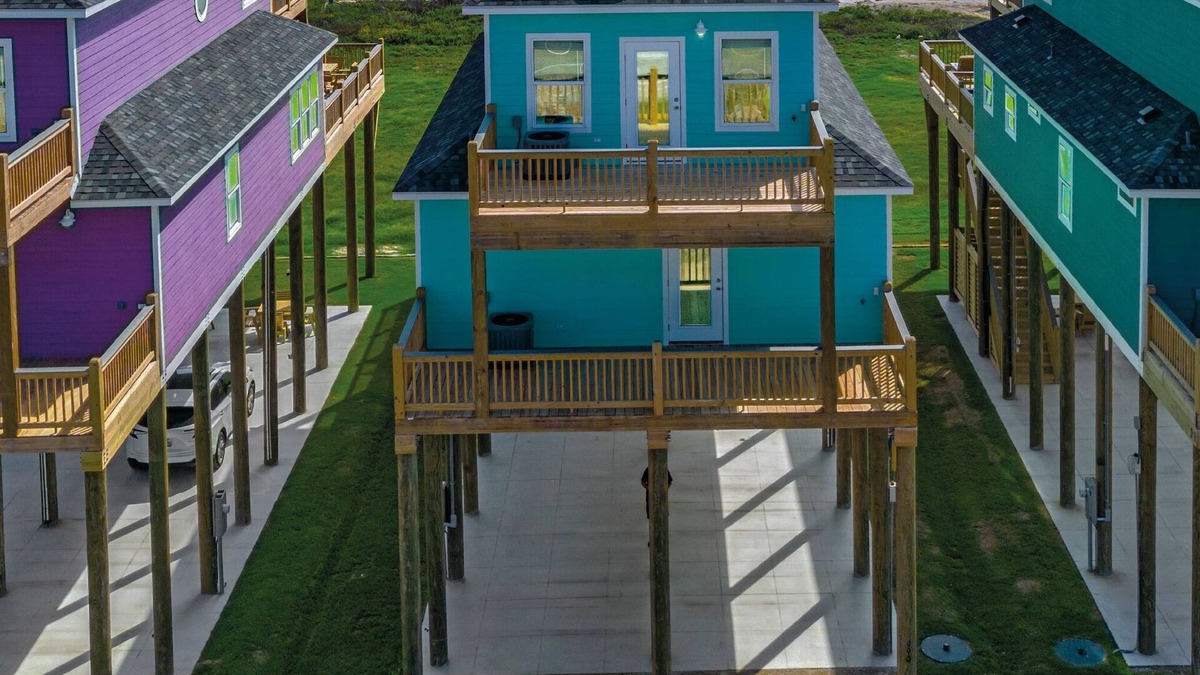Port Bolivar House | 3 Beachfront Homes | 15BR Retreat for 54 Guests