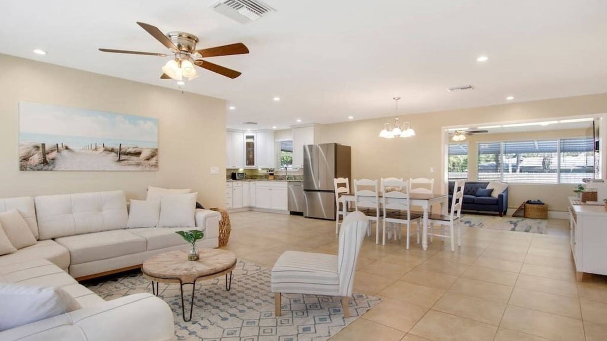 North Palm Beach House | 3 Bed, 2 Bath - North Palm Beach!
