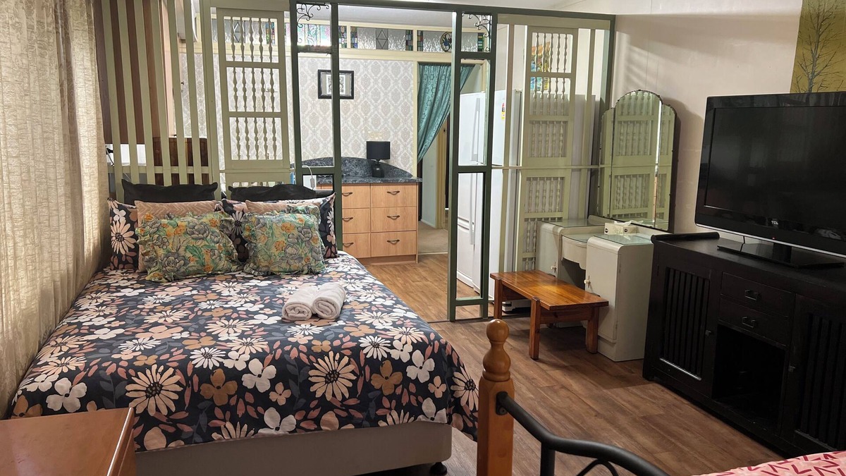 Caloundra Apartment | 3-bed guest house