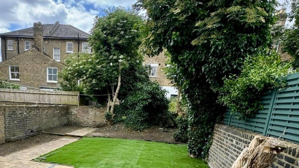 Vassall House | 3 bed House Camberwell With Private Garden