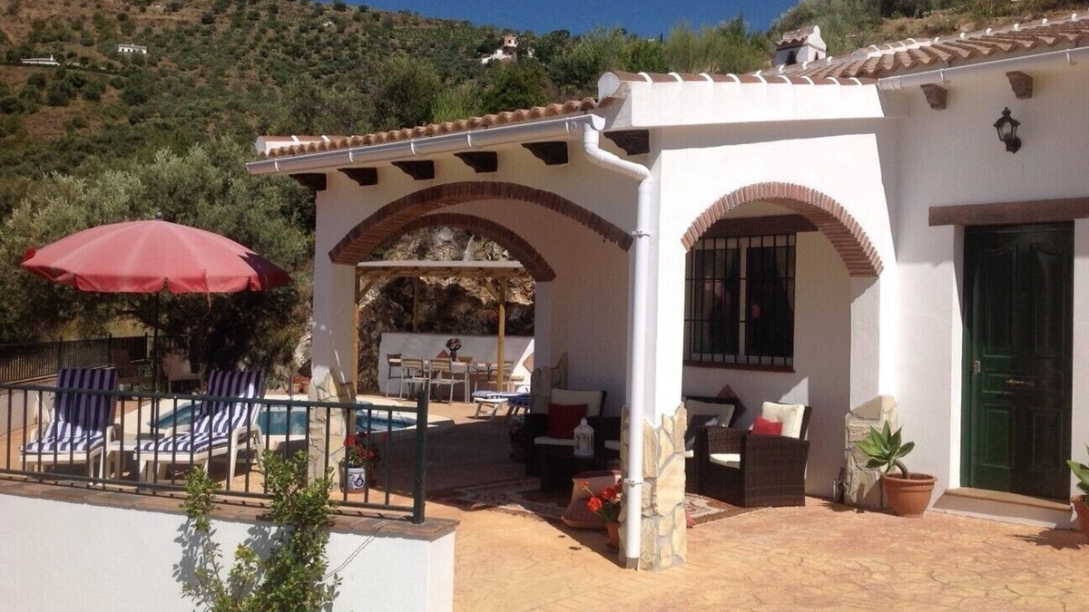 Canillas de Albaida Villa | 3 bed villa with fantastic views