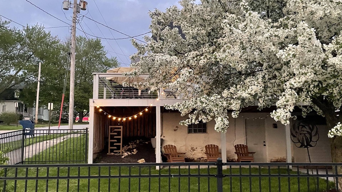 Port Byron House | 3 bedroom 2 bath home with beautiful river views and wrap around deck