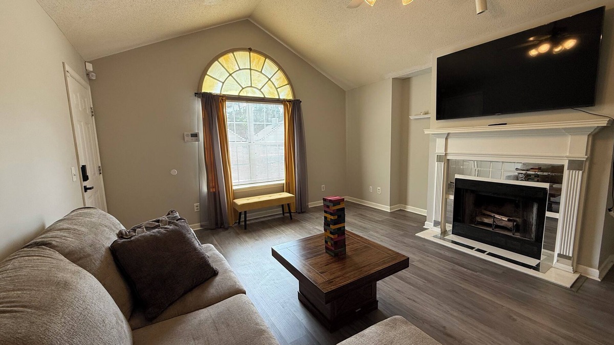Houston County House | 3-bedroom 2 bath house in pleasant Warner Robins - Reach out for Special Pricing