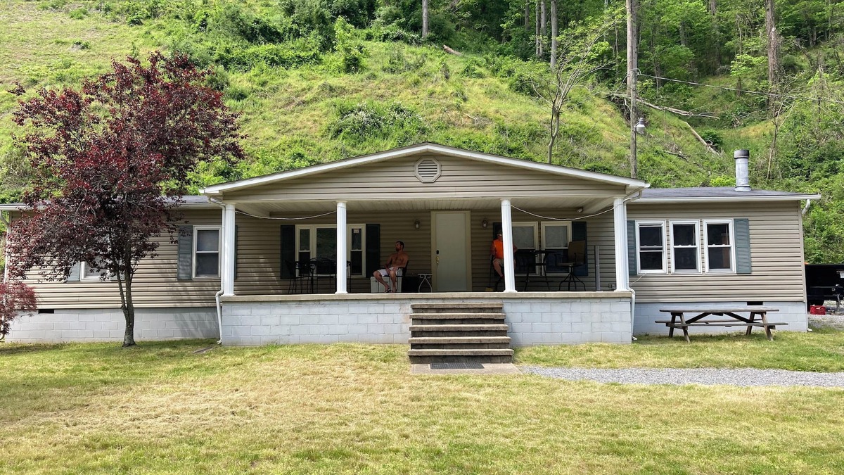 Matewan House | 3 bedroom, 3 bath home in Matewan, WV. 1 mile from the Devil Anse trailhead.