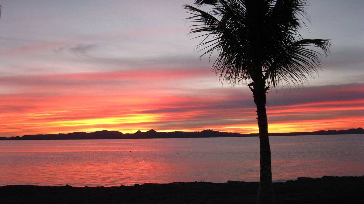 Zaragoza House | 3 bedroom 3 bath on the beach and with in walking distance of Loreto