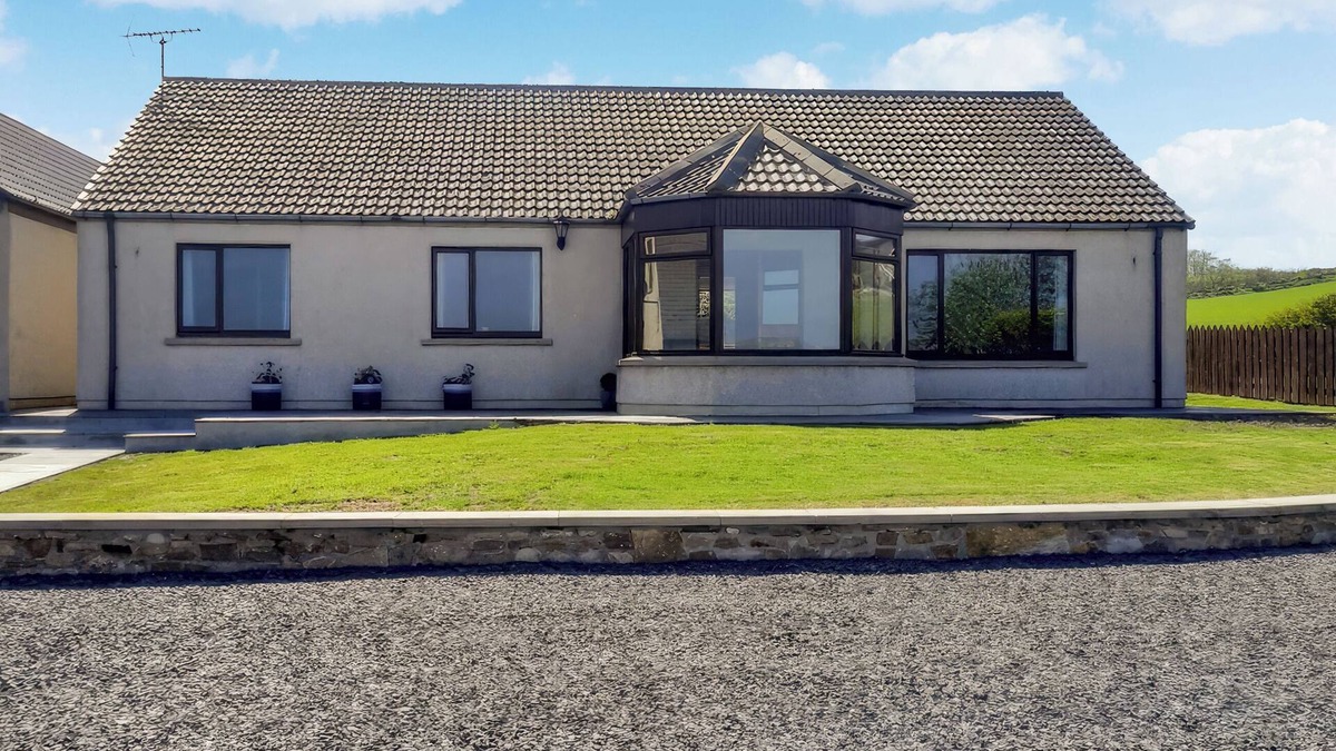 St. Margaret's Hope Cottage | 3 bedroom accommodation in All Orkney Islands