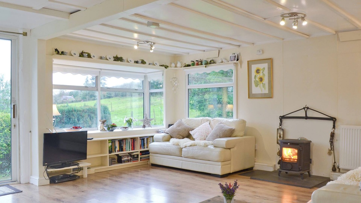 Wall-under-heywood Cottage | 3 bedroom accommodation in Easthope, near Much Wenlock