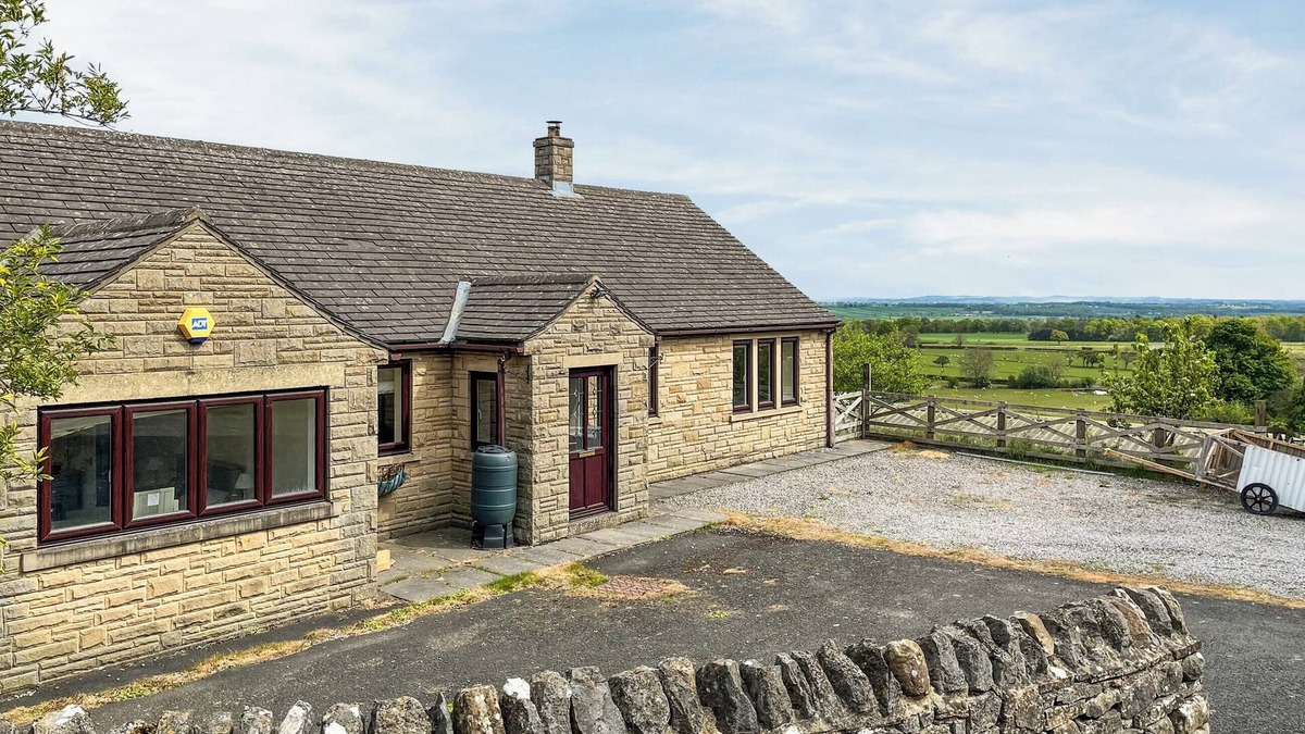 Barnard Castle Cottage | 3 bedroom accommodation in Boldron, near Barnard Castle
