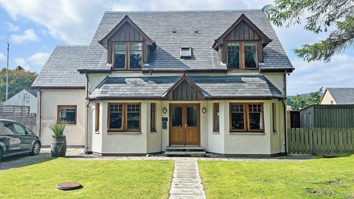Dalwhinnie Cottage | 3 bedroom accommodation in Dalwhinnie